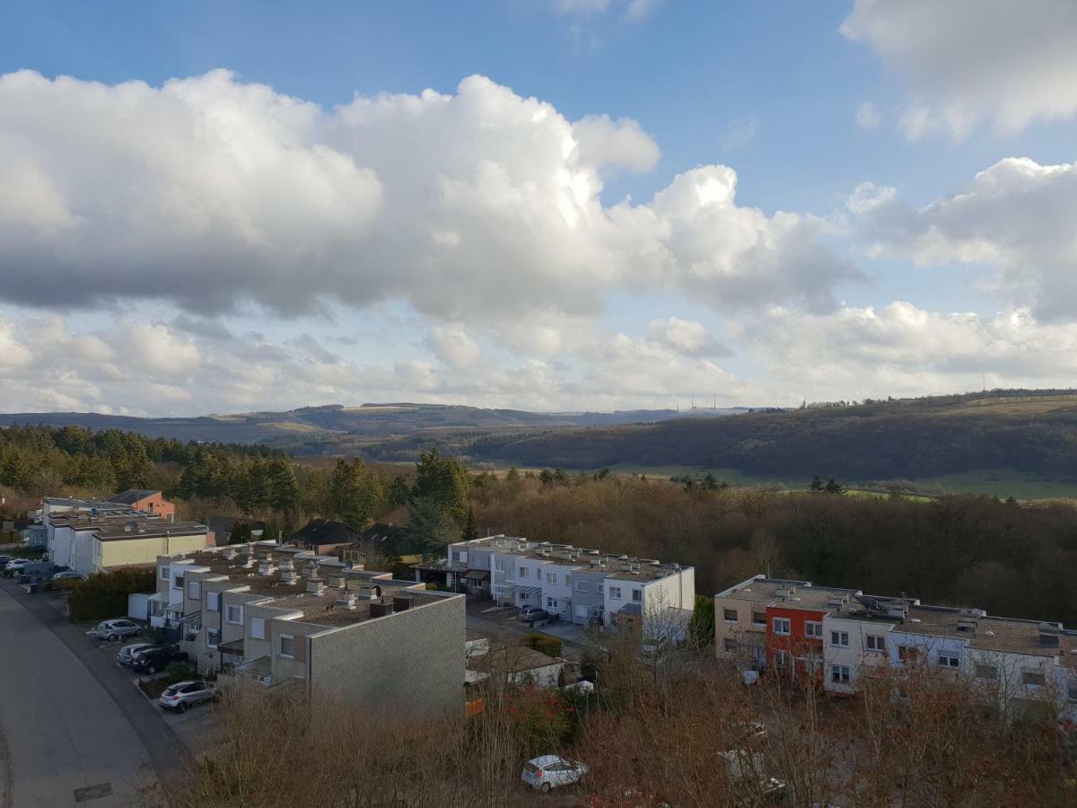 60 Qm Mit Aussicht In Konz Apartment Luaran gambar