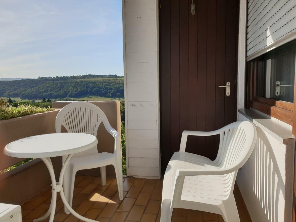 60 Qm Mit Aussicht In Konz Apartment Luaran gambar